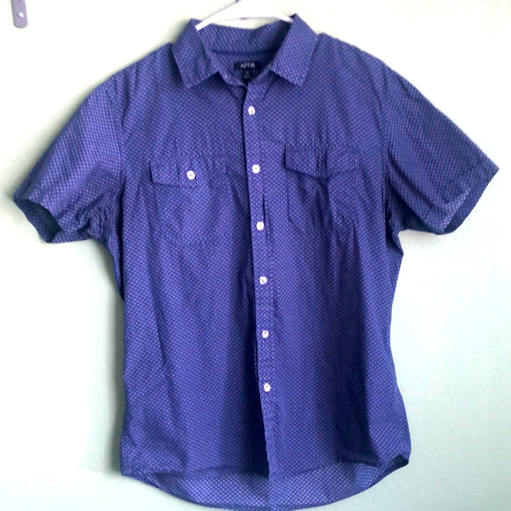 Blue, button-down shirt sleeve shirt. Apt. 9 brand. Medium.